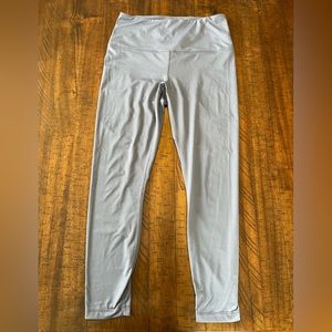 Legacy Leggings size Medium in light purple